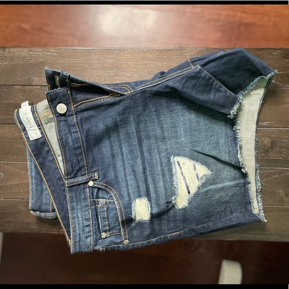 Torrid distressed patchwork mini Jean shorts - Picture 4 of 5